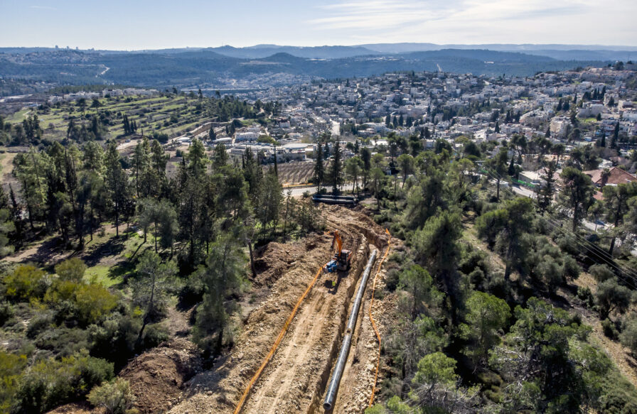 mekorot supply water